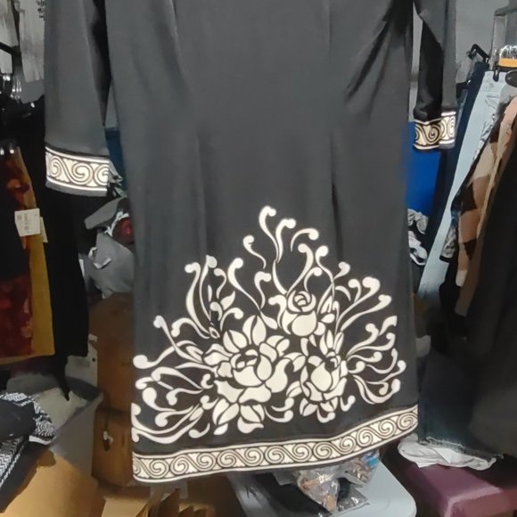 Black dress with white trim from LOFT size Small - in excellent used condition - Picture 5 of 5